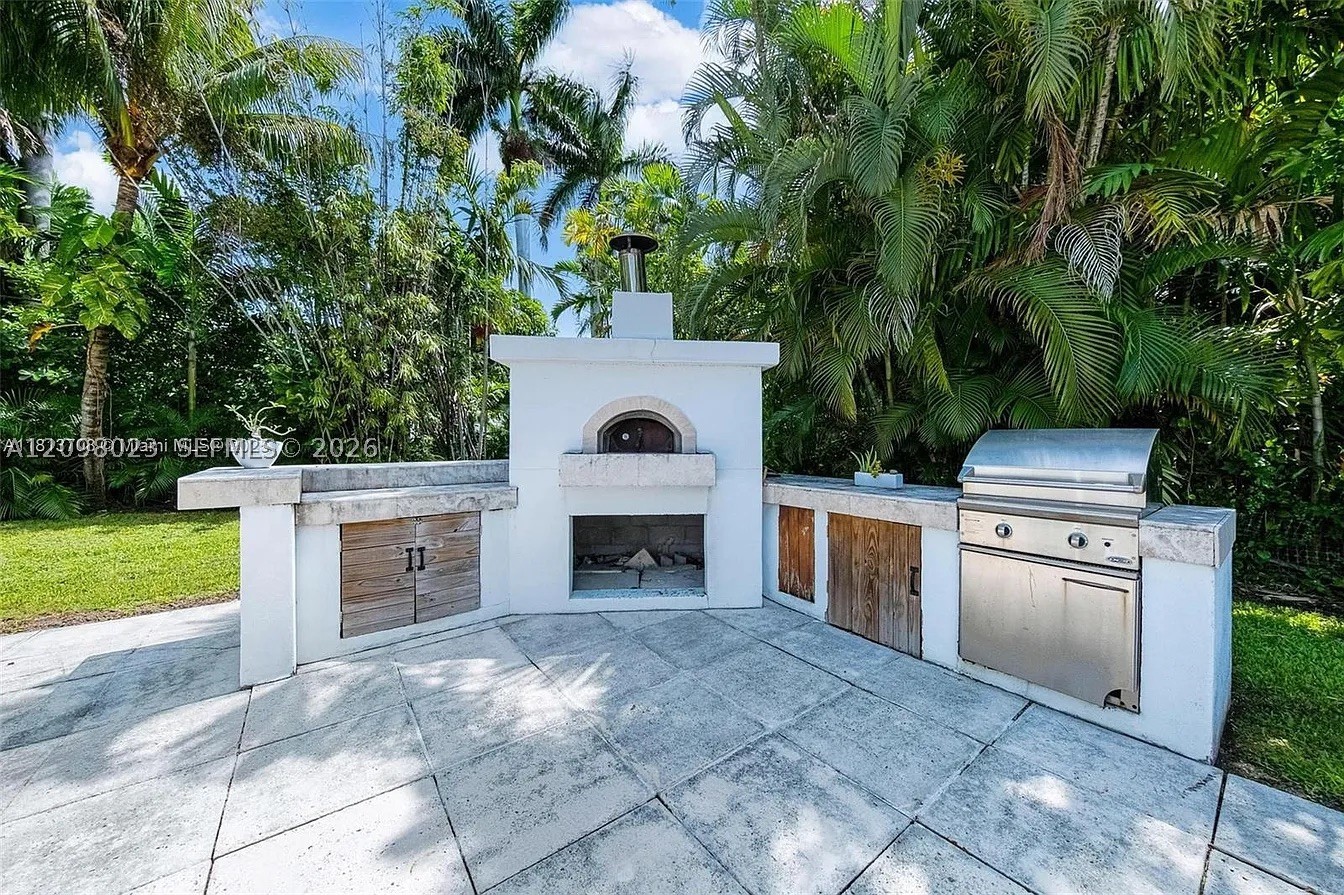 1255 NE 93rd St, Miami Shores FL 33138
