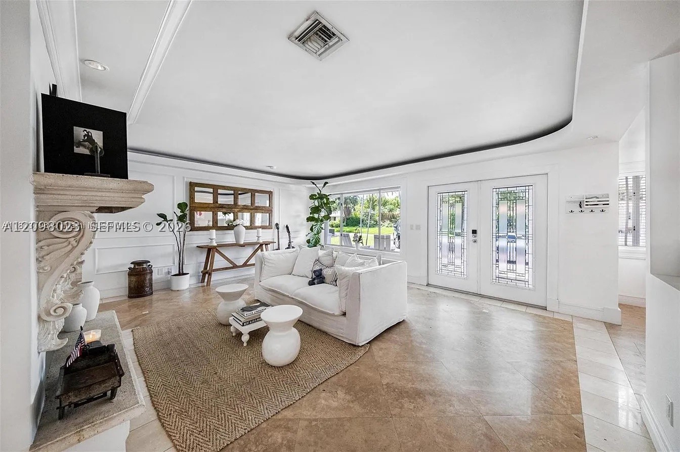 1255 NE 93rd St, Miami Shores FL 33138