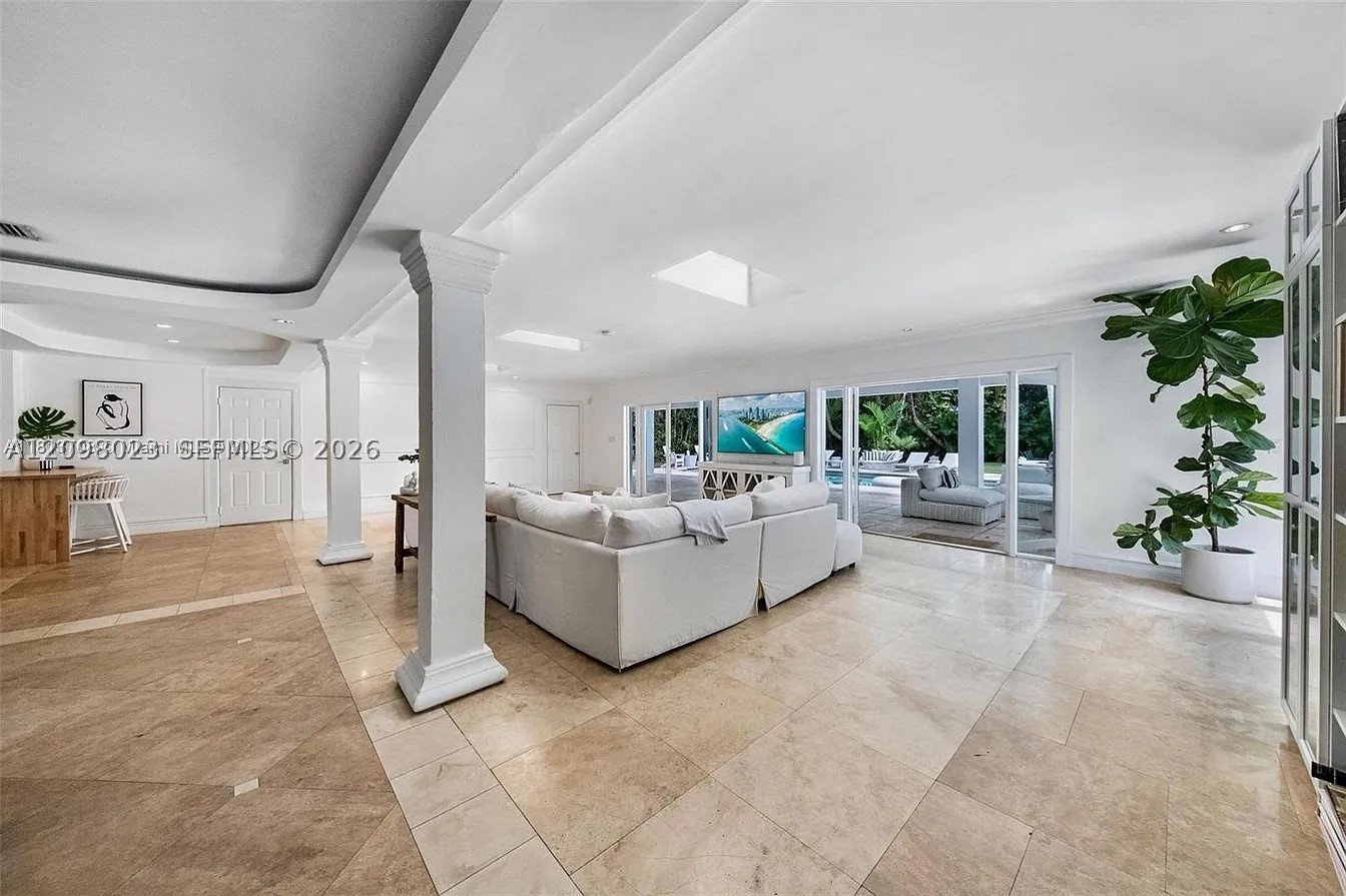 1255 NE 93rd St, Miami Shores FL 33138
