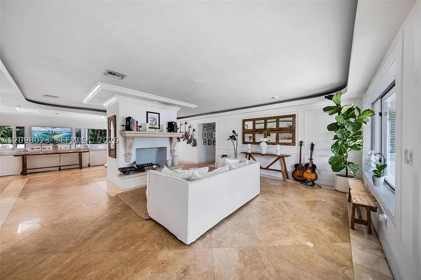 1255 NE 93rd St, Miami Shores FL 33138