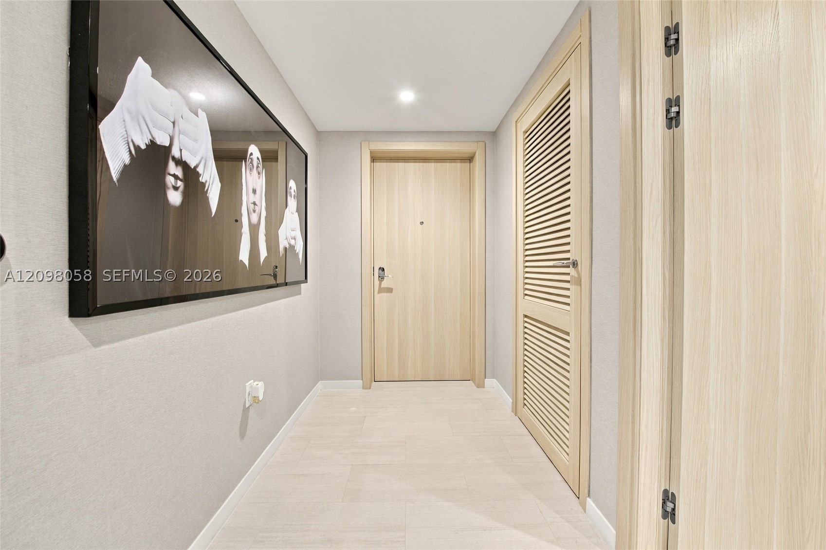 1000 Brickell Plz #3401, Miami FL 33131