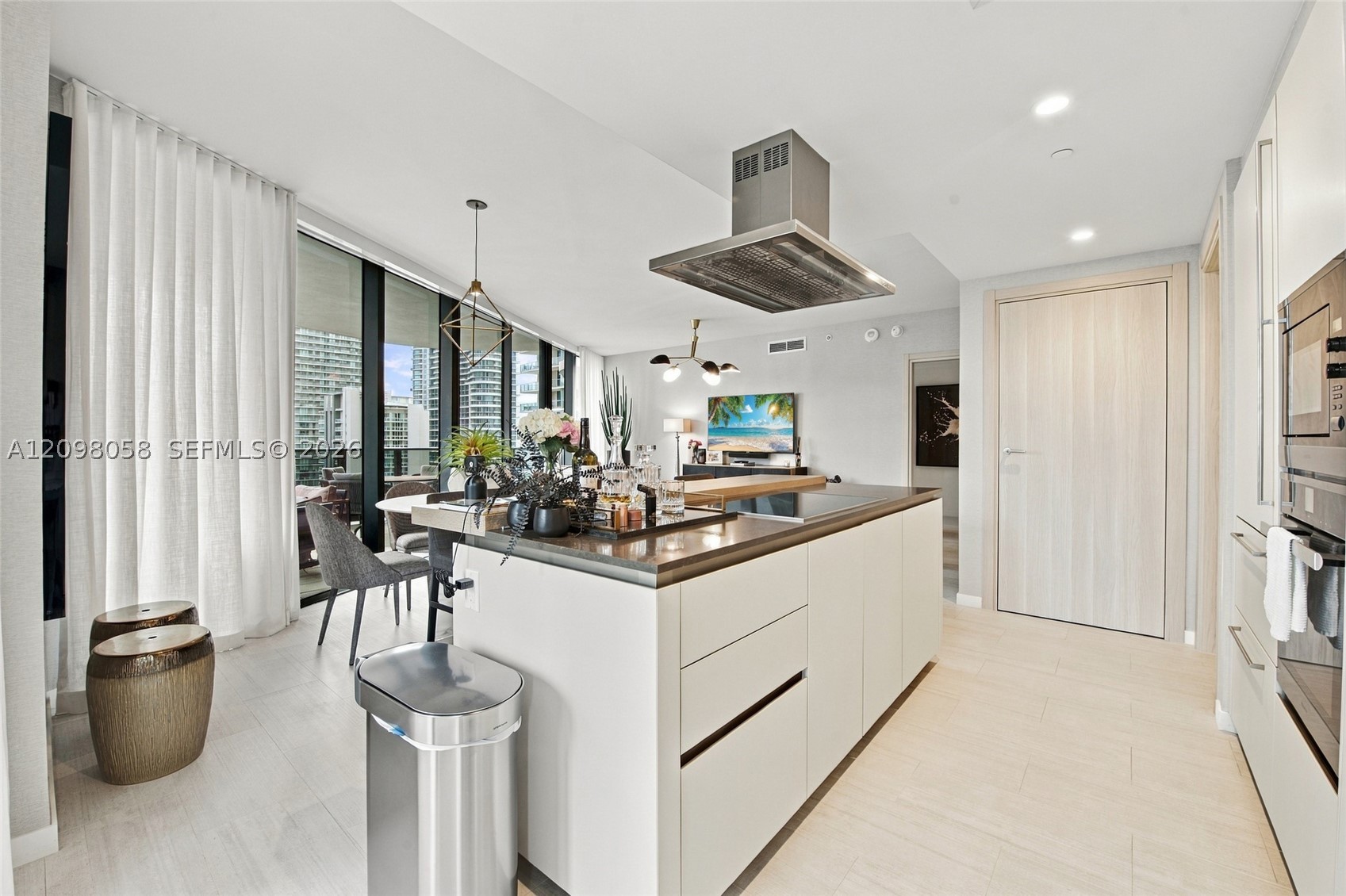 1000 Brickell Plz #3401, Miami FL 33131