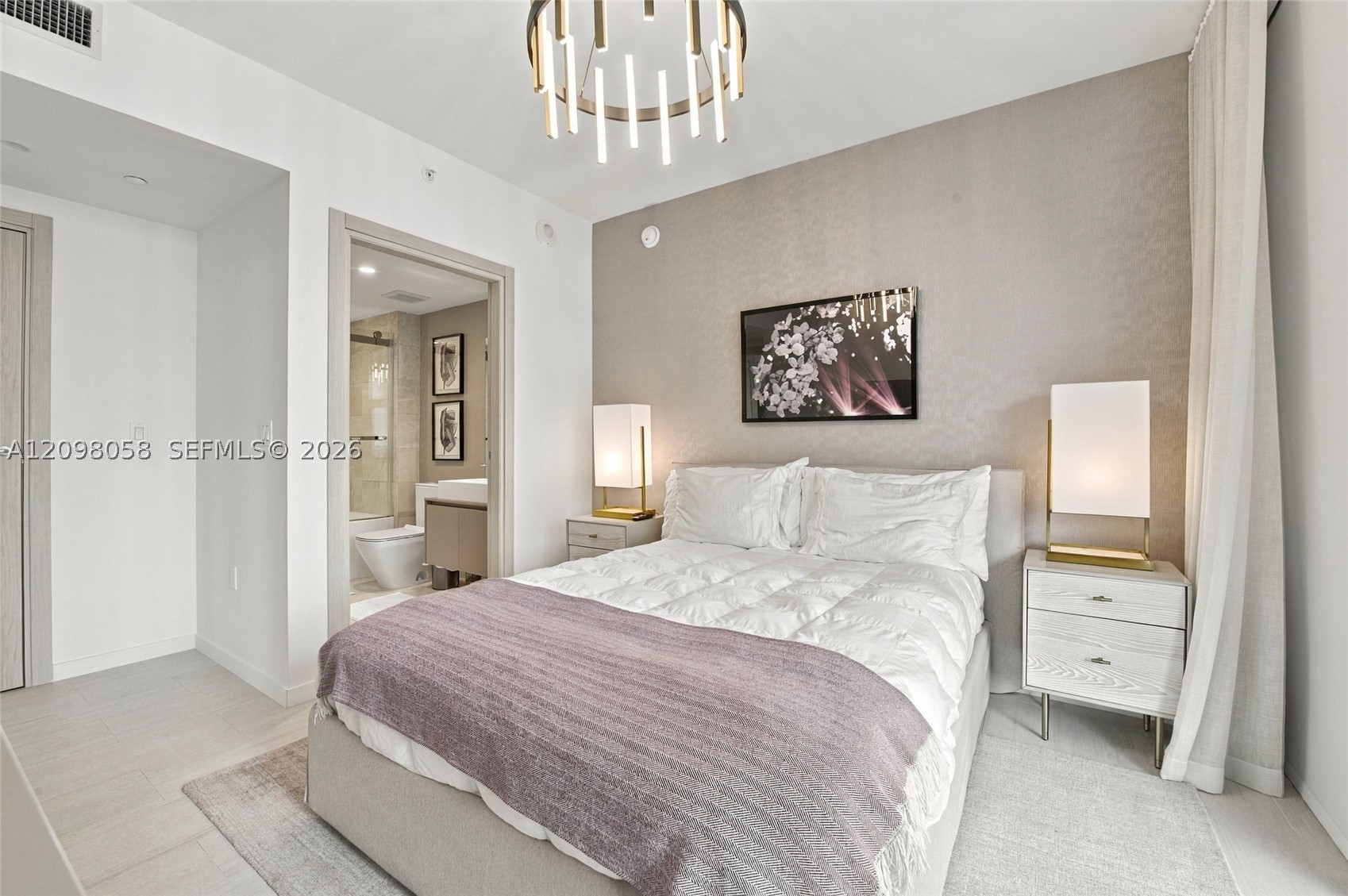 1000 Brickell Plz #3401, Miami FL 33131