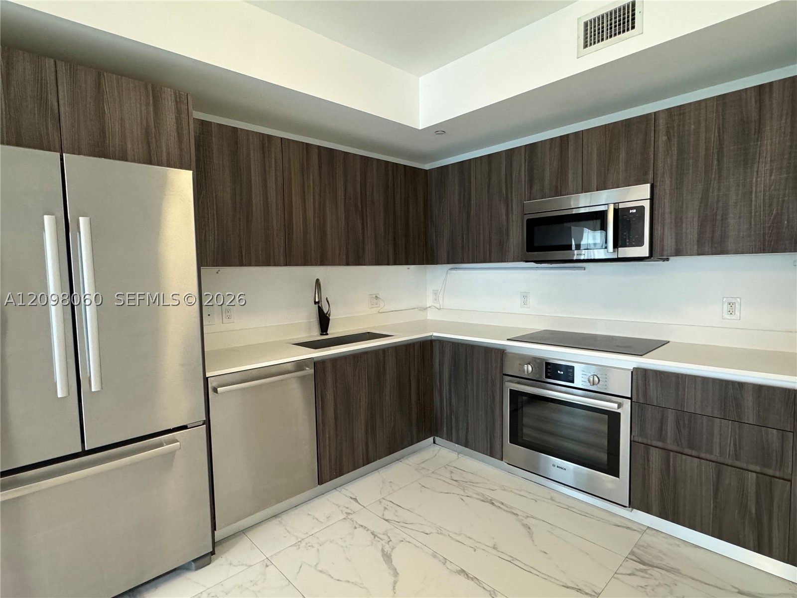 488 NE 18th St #3103, Miami FL 33132