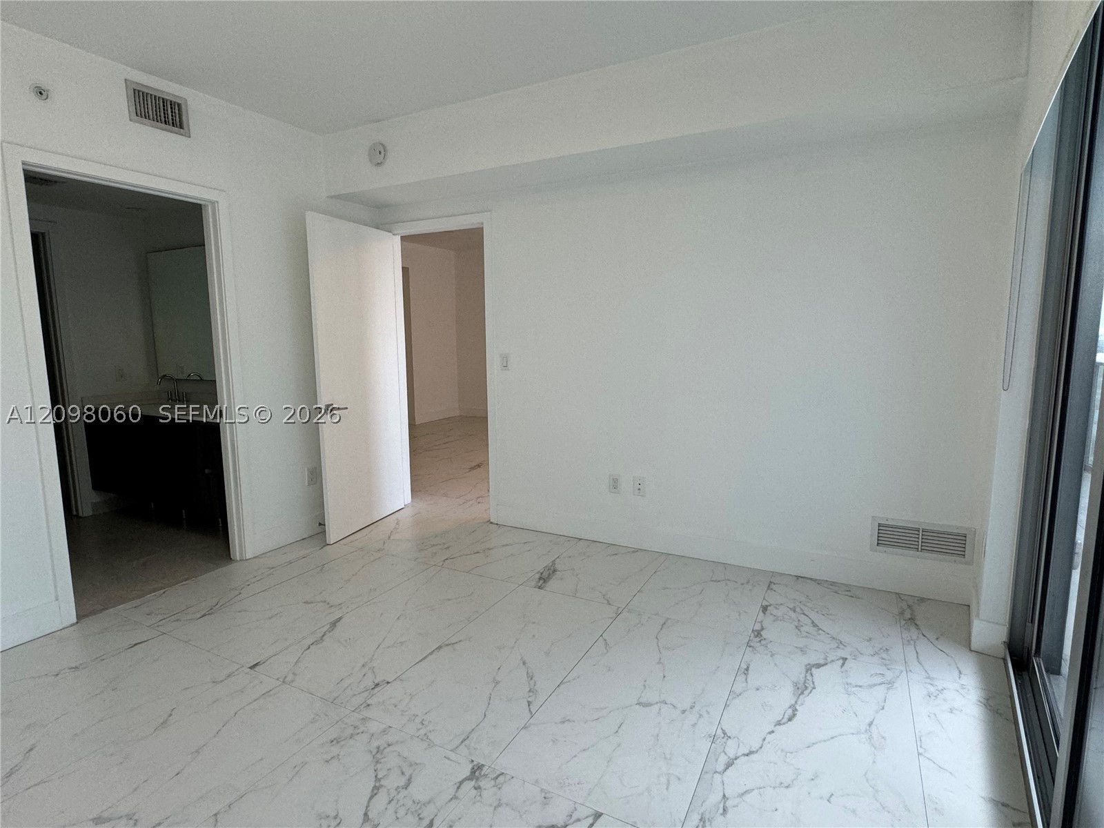 488 NE 18th St #3103, Miami FL 33132
