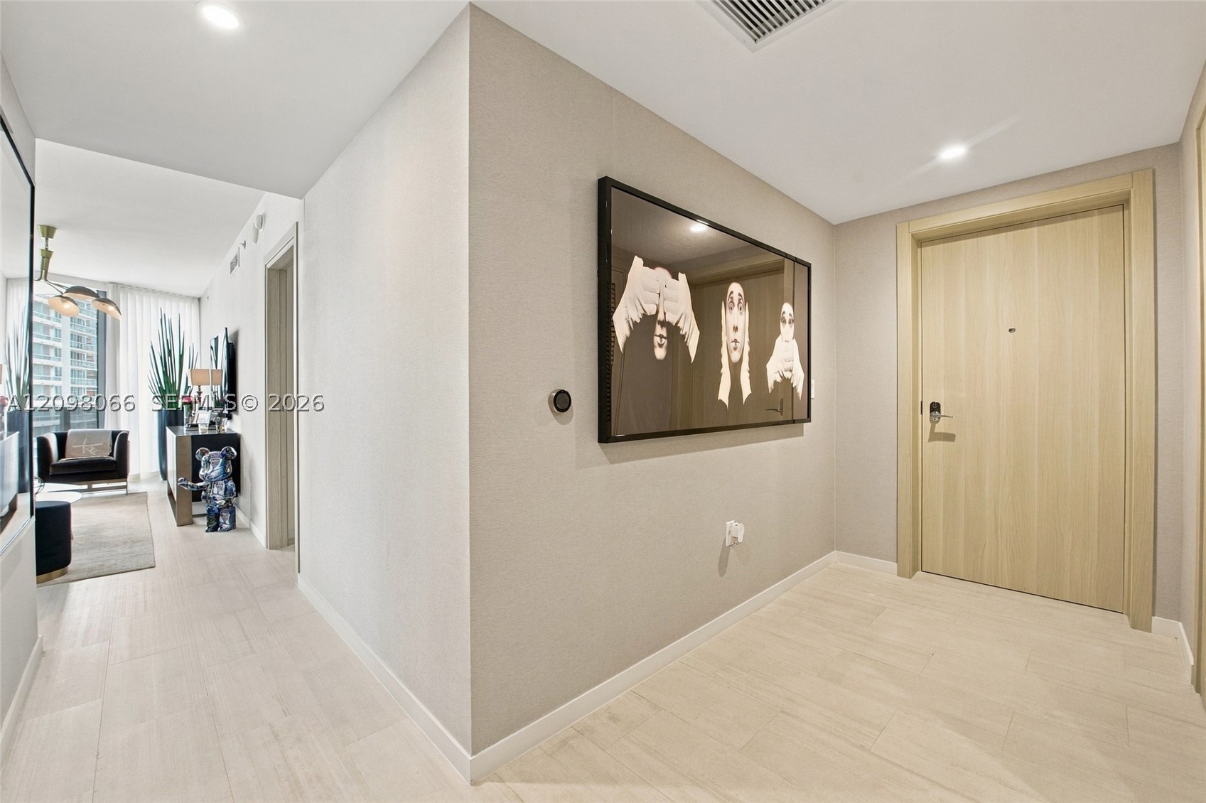 1000 Brickell Plz #3401, Miami FL 33131