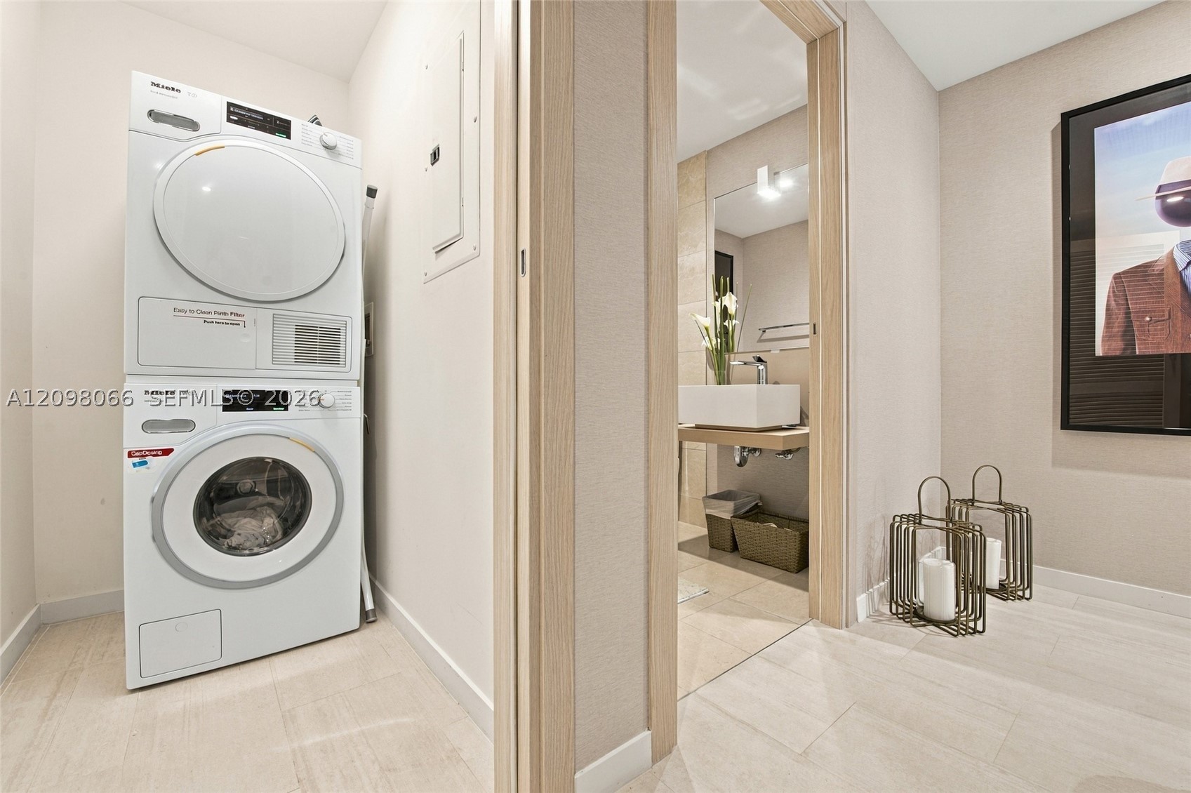 1000 Brickell Plz #3401, Miami FL 33131