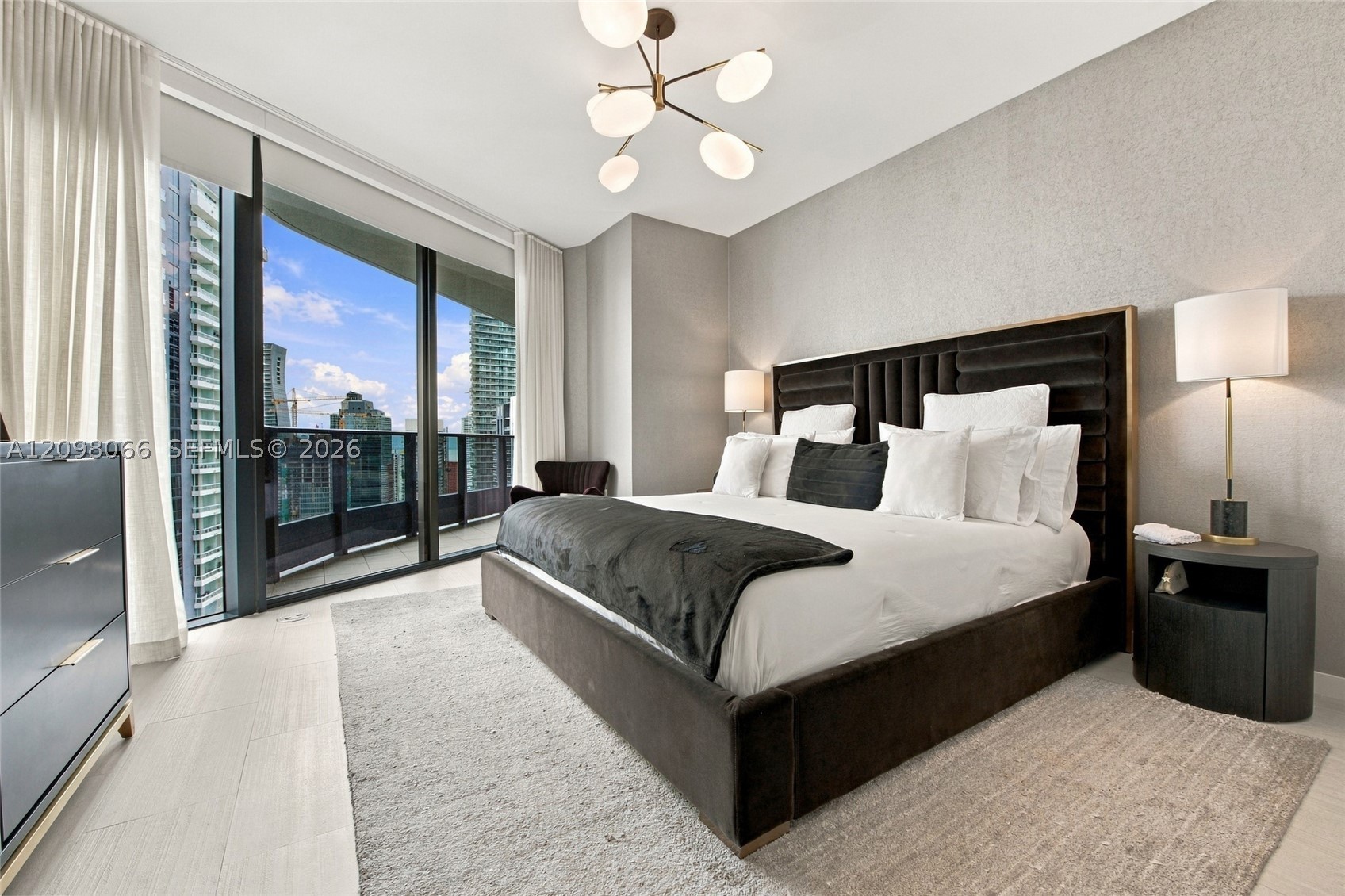 1000 Brickell Plz #3401, Miami FL 33131