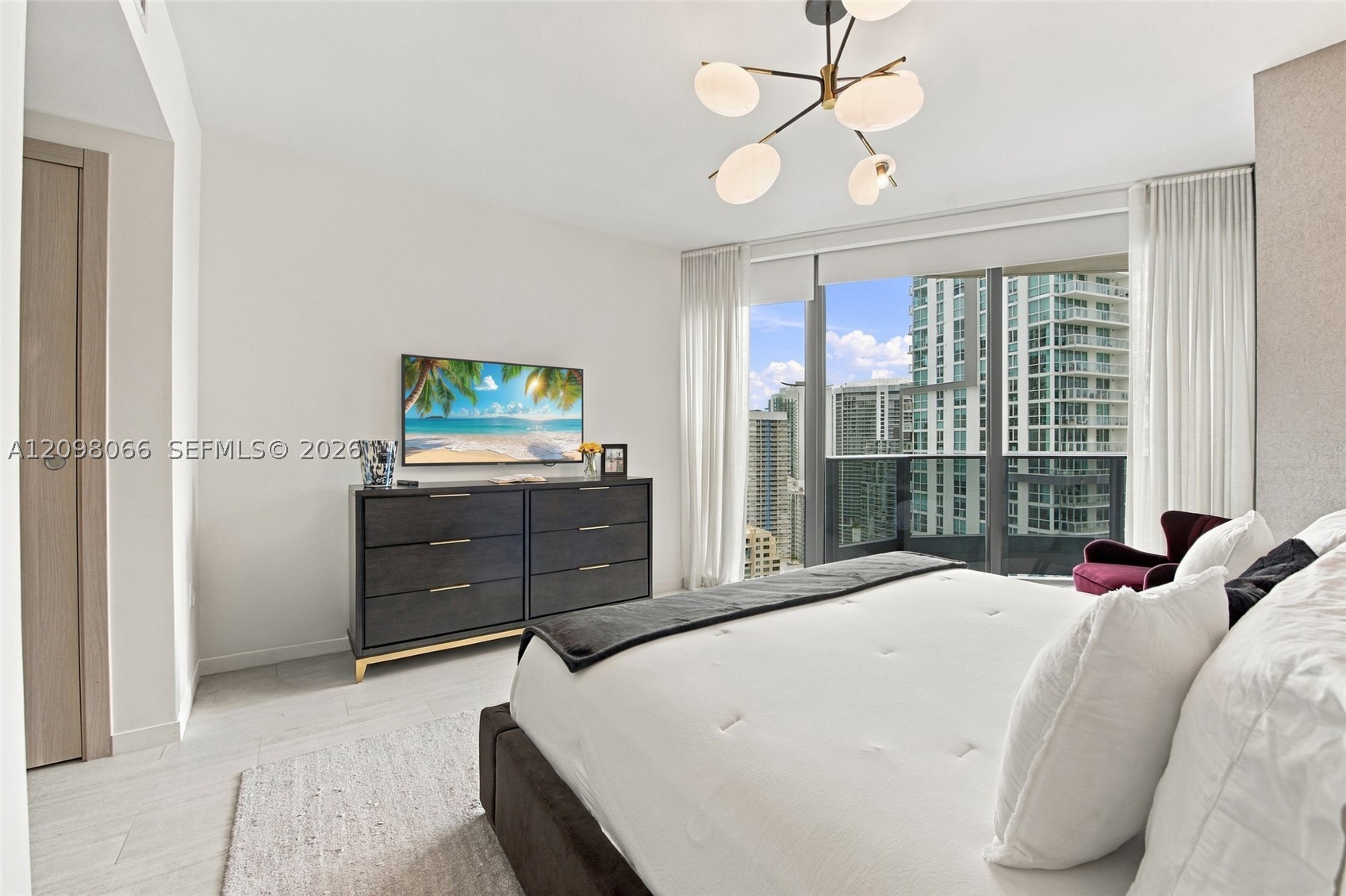 1000 Brickell Plz #3401, Miami FL 33131
