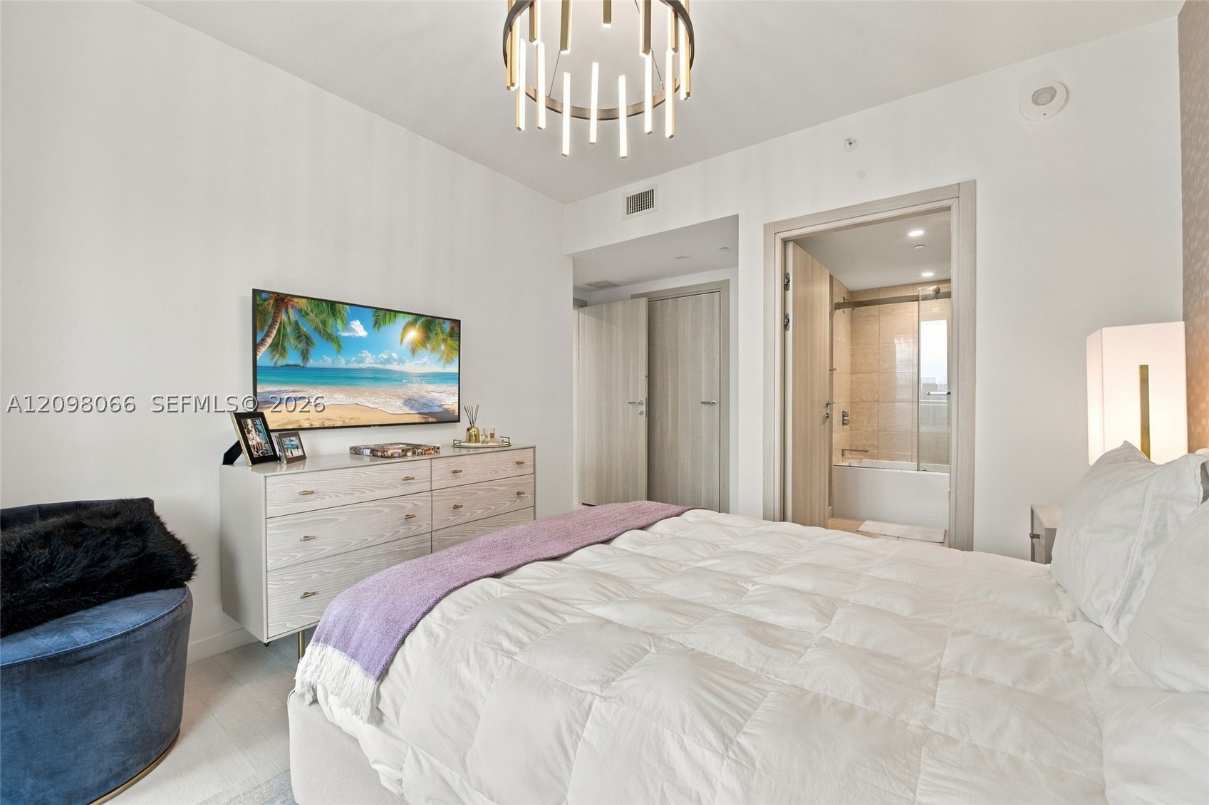 1000 Brickell Plz #3401, Miami FL 33131