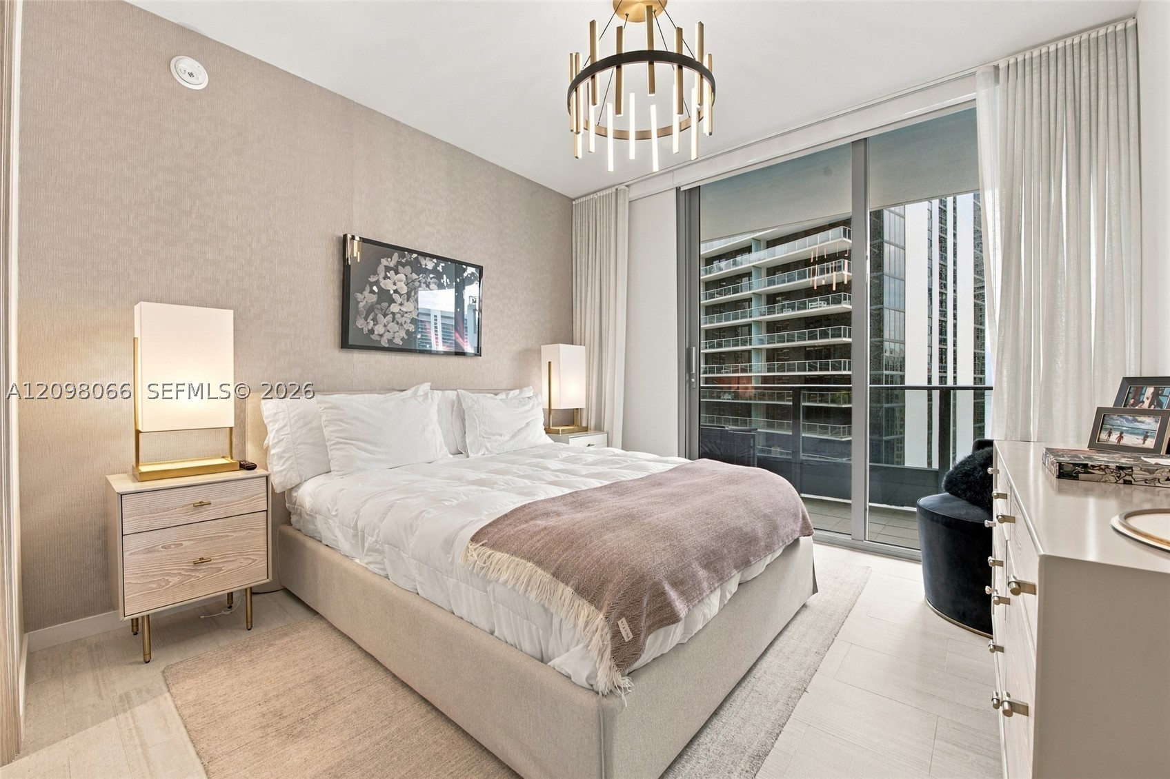 1000 Brickell Plz #3401, Miami FL 33131