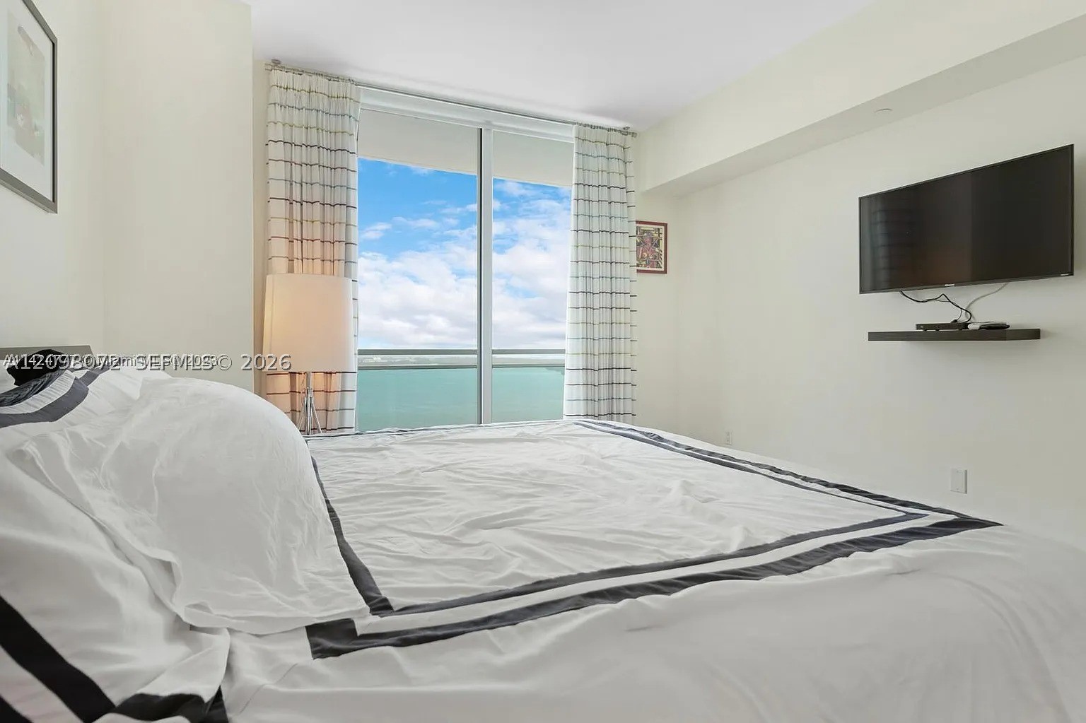 950 Brickell Bay Dr #3710, Miami FL 33131