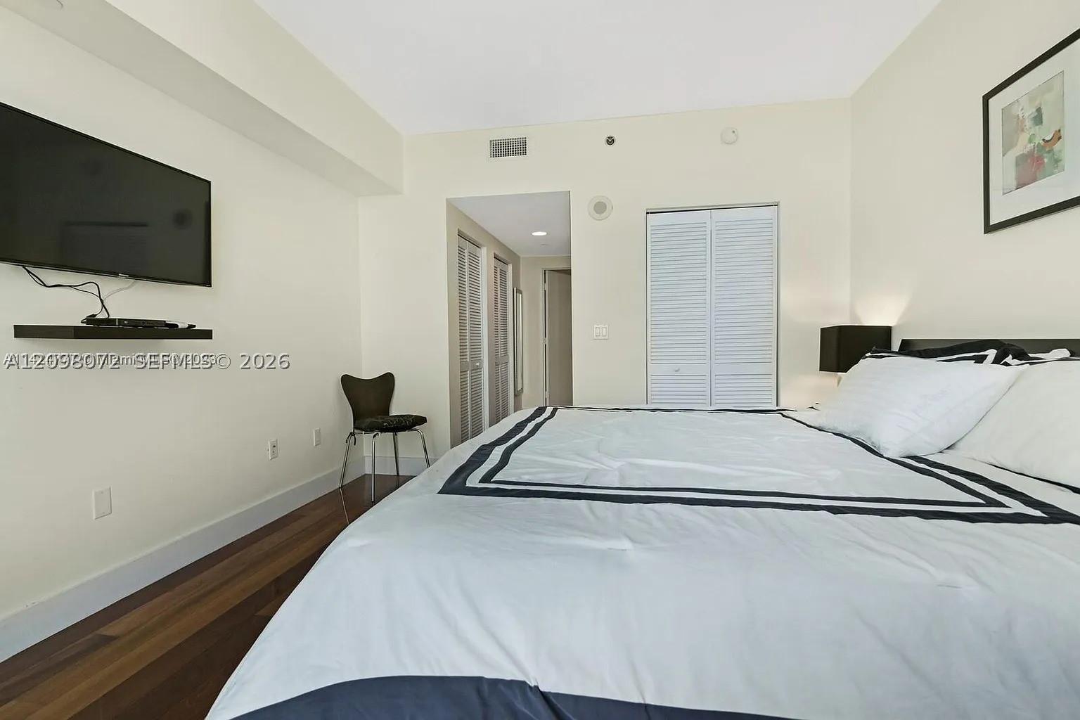 950 Brickell Bay Dr #3710, Miami FL 33131