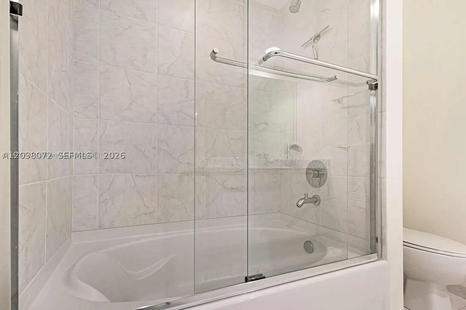 950 Brickell Bay Dr #3710, Miami FL 33131