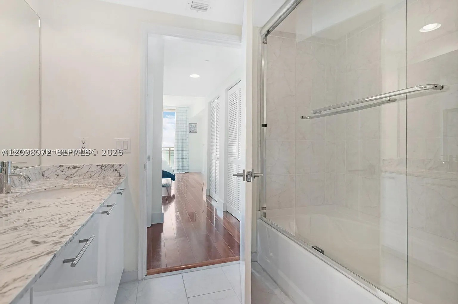 950 Brickell Bay Dr #3710, Miami FL 33131