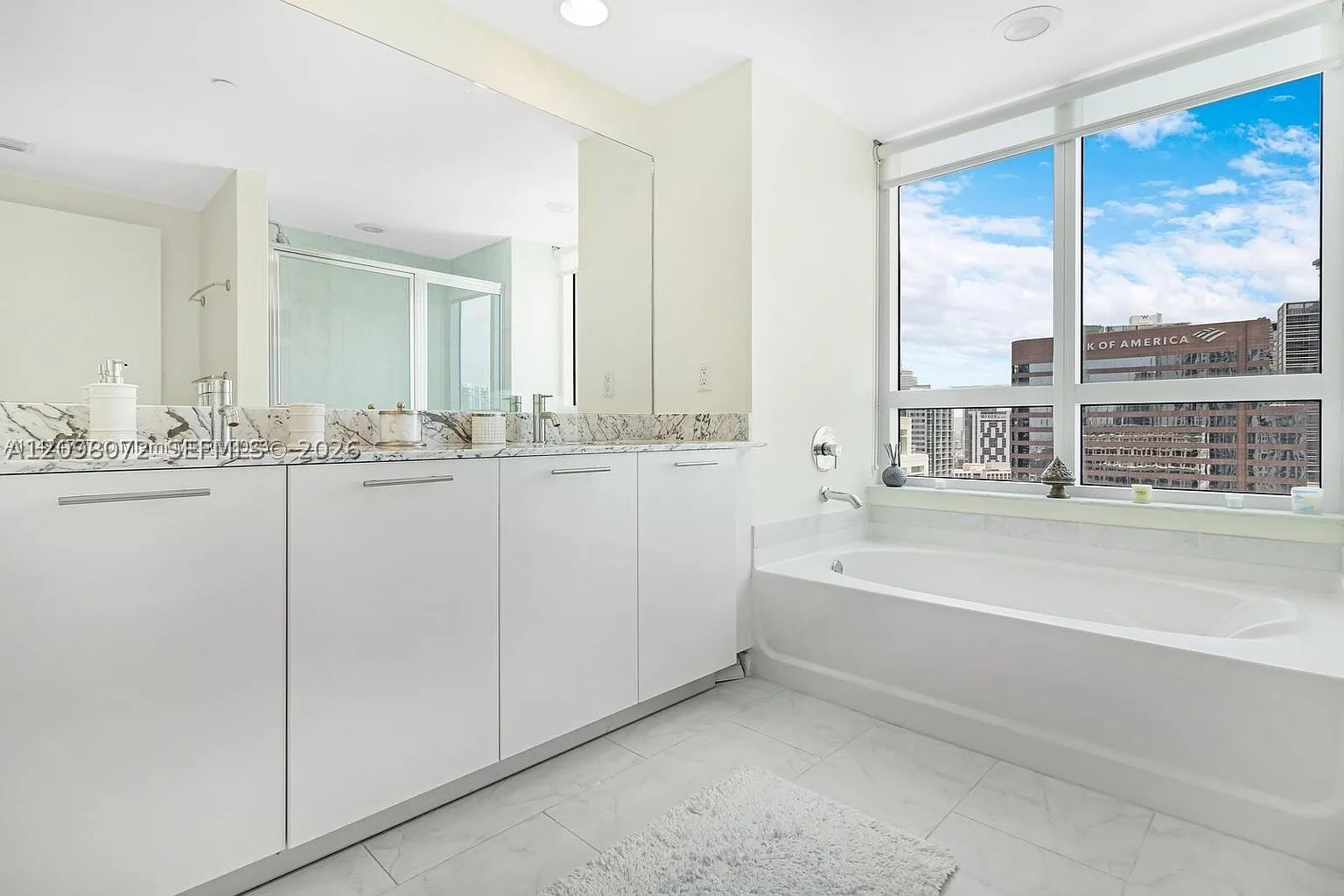 950 Brickell Bay Dr #3710, Miami FL 33131