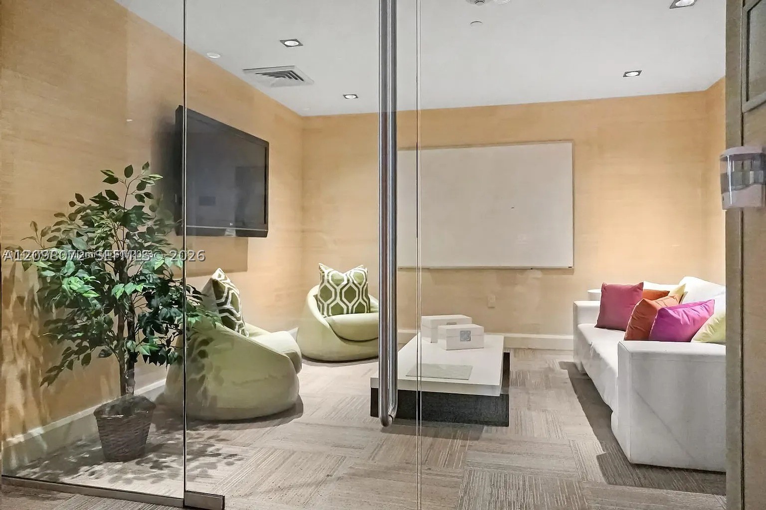 950 Brickell Bay Dr #3710, Miami FL 33131