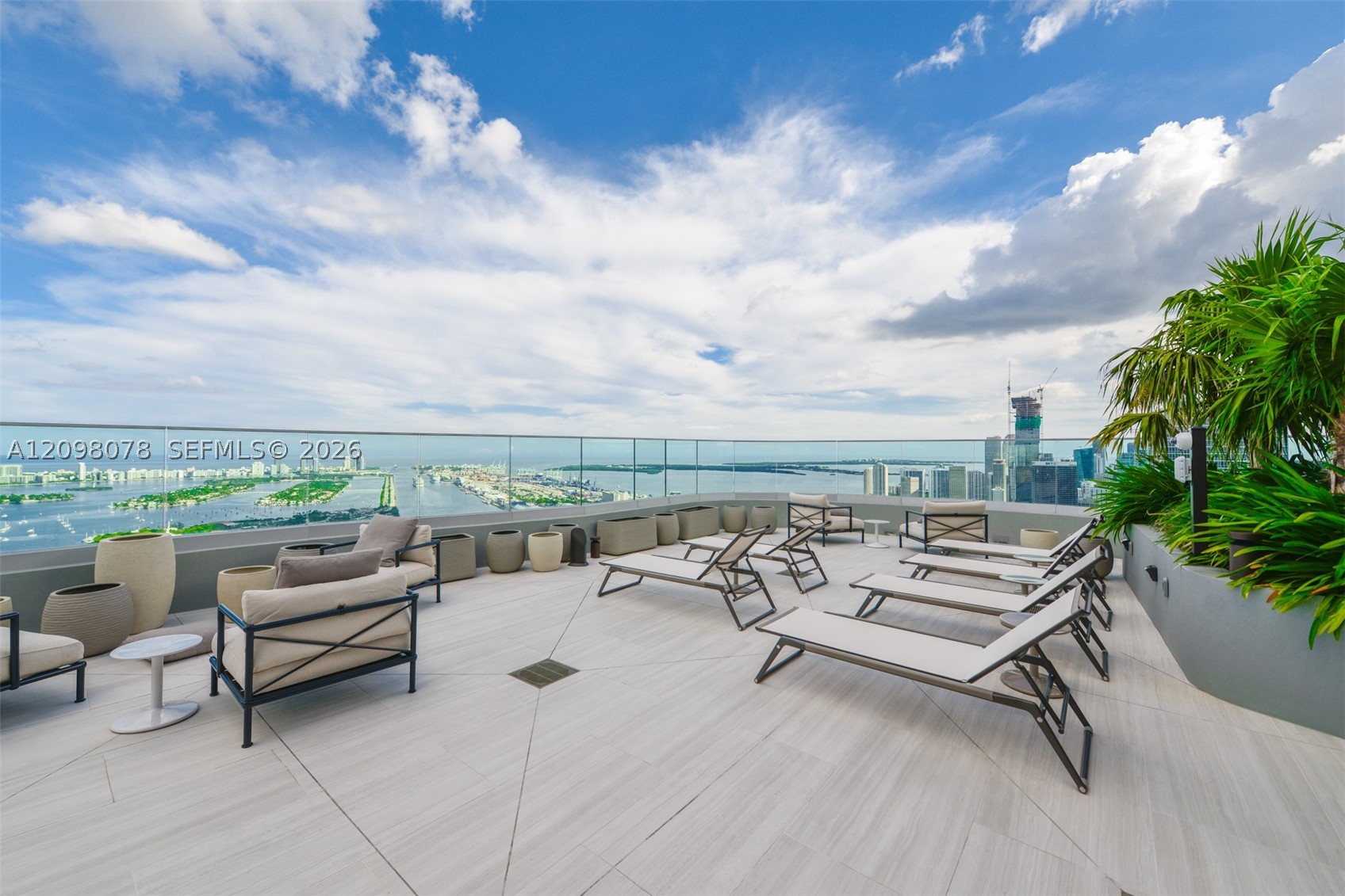 1400 Biscayne Blvd #2207, Miami FL 33132