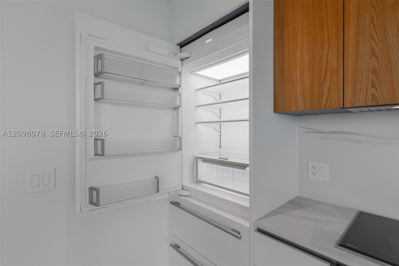 1400 Biscayne Blvd #2207, Miami FL 33132