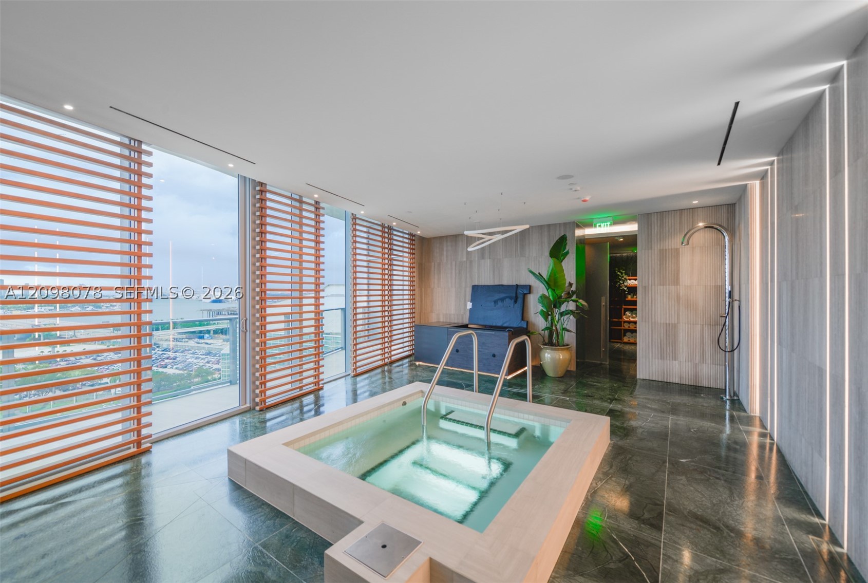 1400 Biscayne Blvd #2207, Miami FL 33132