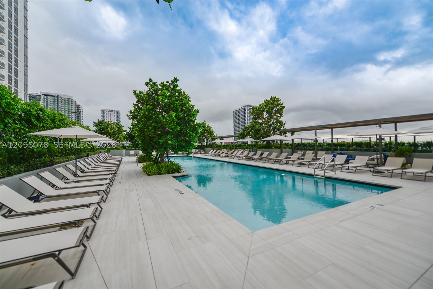 1400 Biscayne Blvd #2207, Miami FL 33132