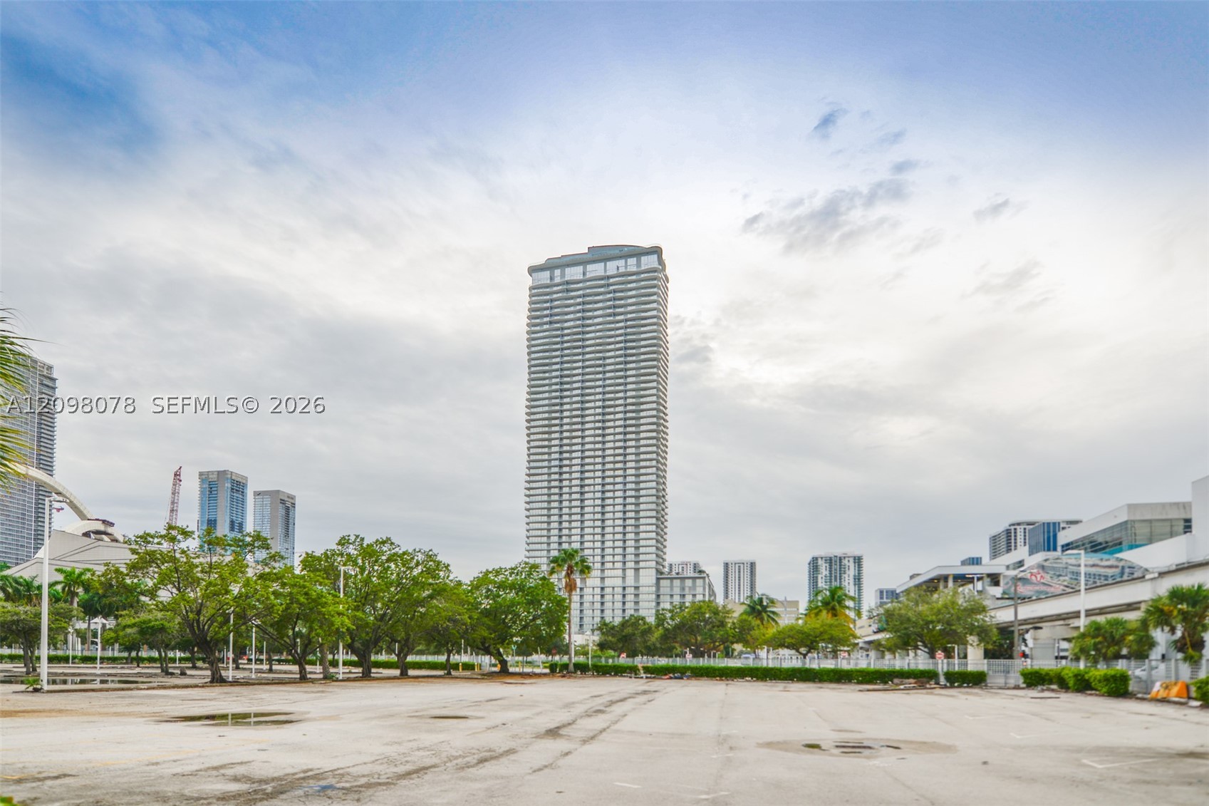 1400 Biscayne Blvd #2207, Miami FL 33132