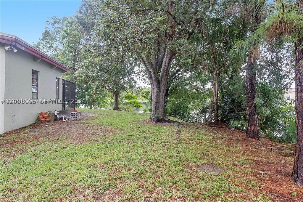 Lauderhill FL 33351 - A12098095