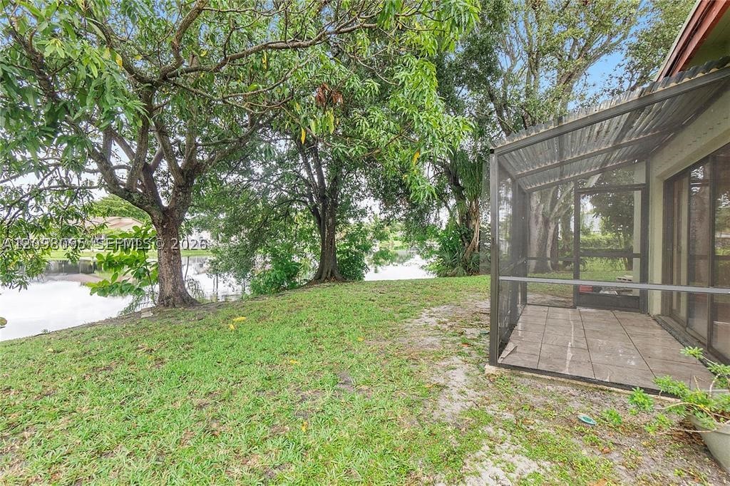 Lauderhill FL 33351 - A12098095