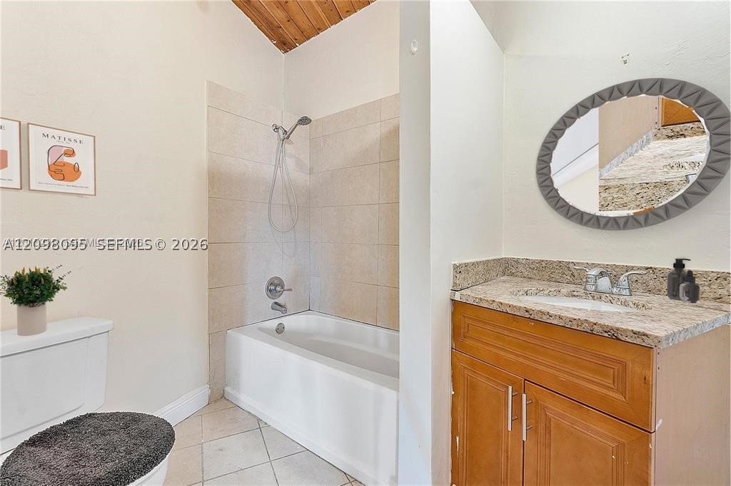 Lauderhill FL 33351 - A12098095