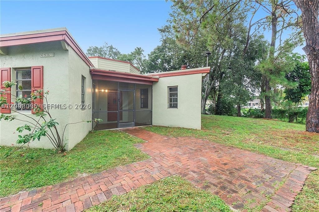 Lauderhill FL 33351 - A12098095