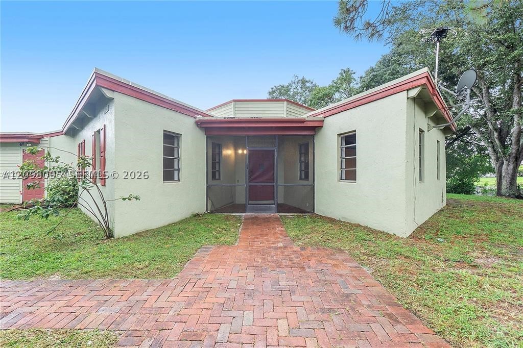 Lauderhill FL 33351 - A12098095