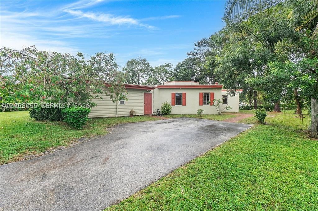 Lauderhill FL 33351 - A12098095