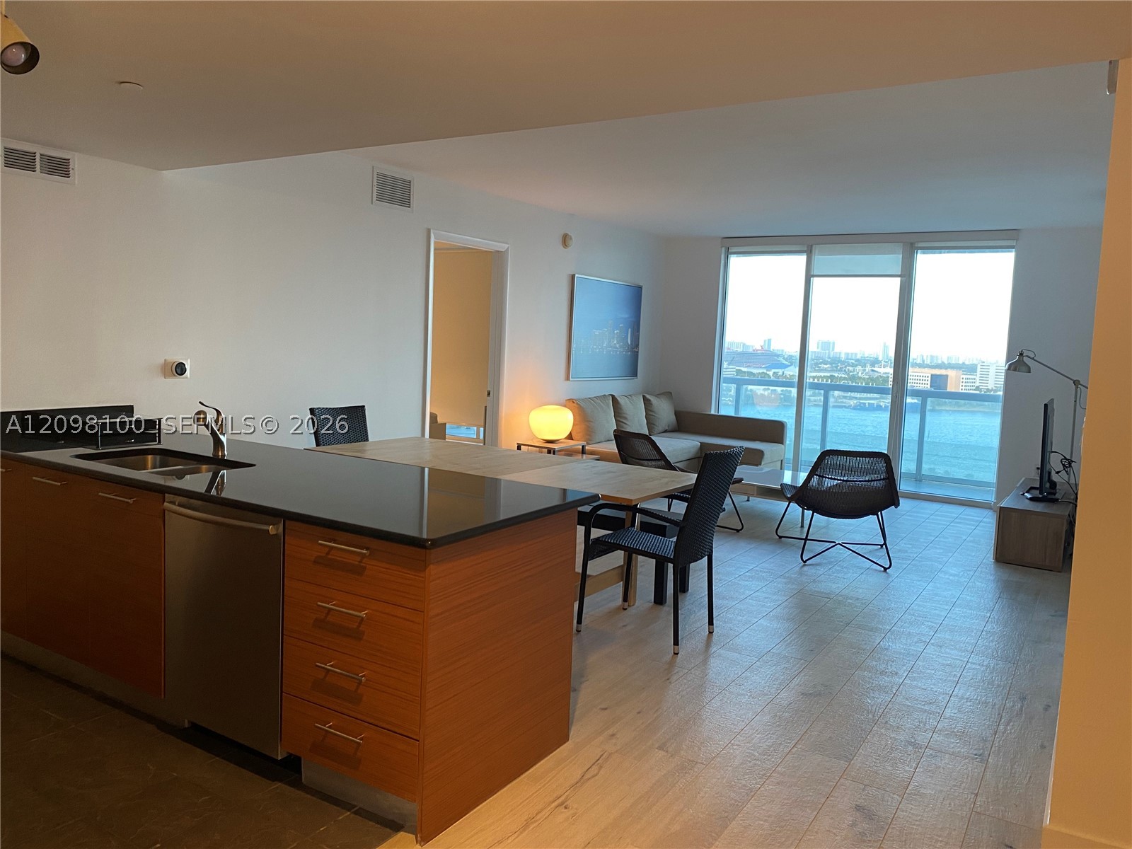 50 Biscayne Blvd #1508, Miami FL 33132