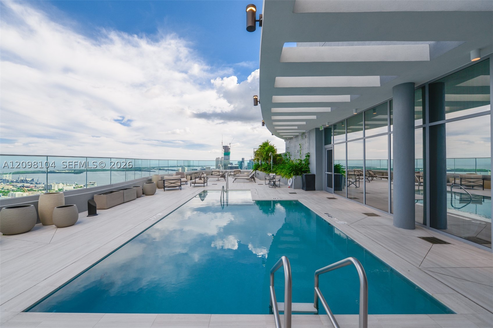 1400 Biscayne Blvd #2207, Miami FL 33132