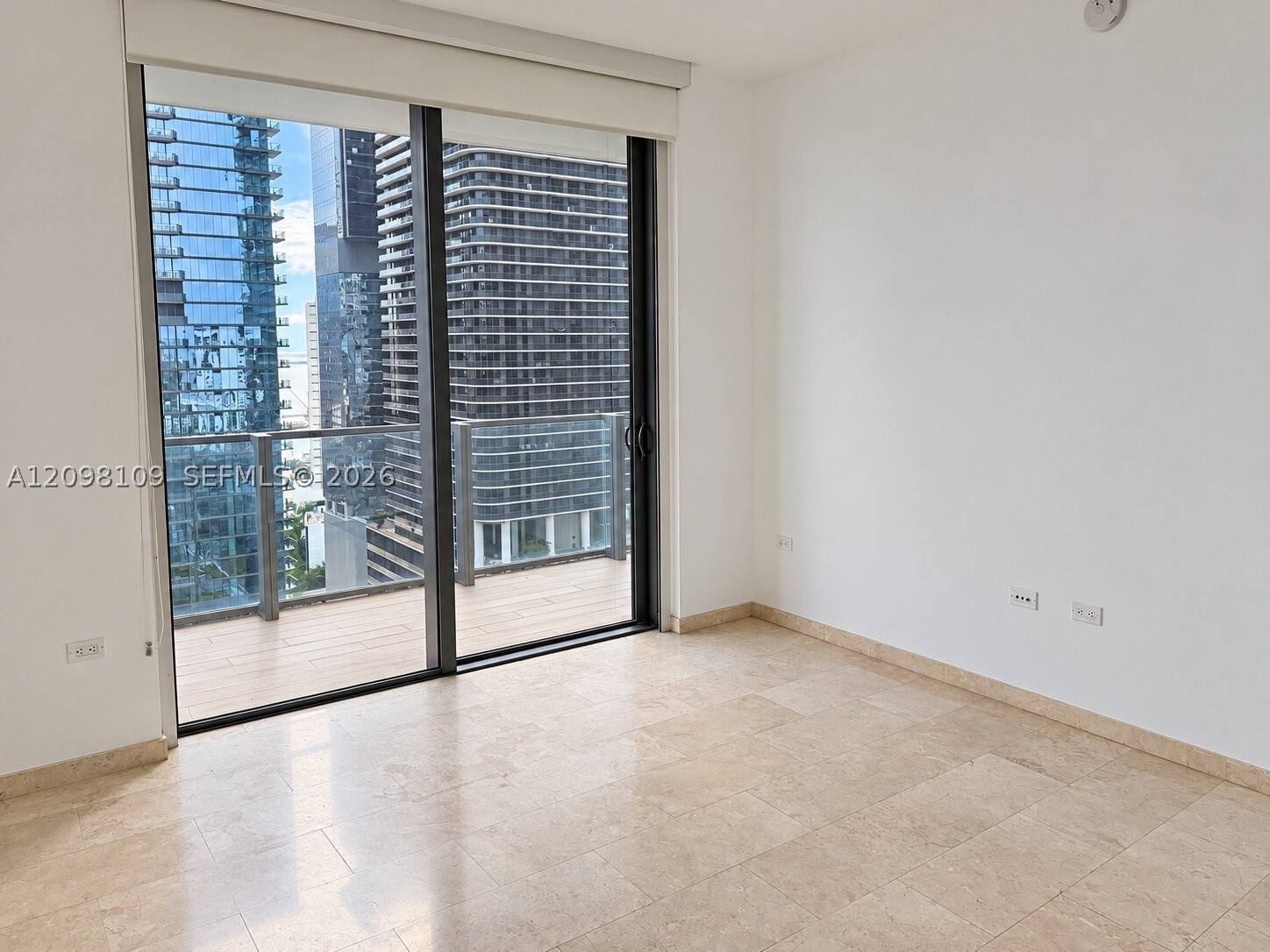 88 SW 7th St #2005, Miami FL 33130