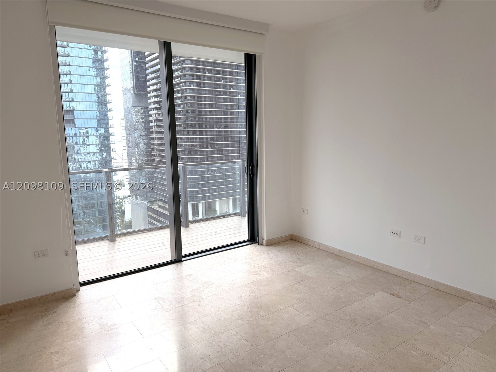 88 SW 7th St #2005, Miami FL 33130