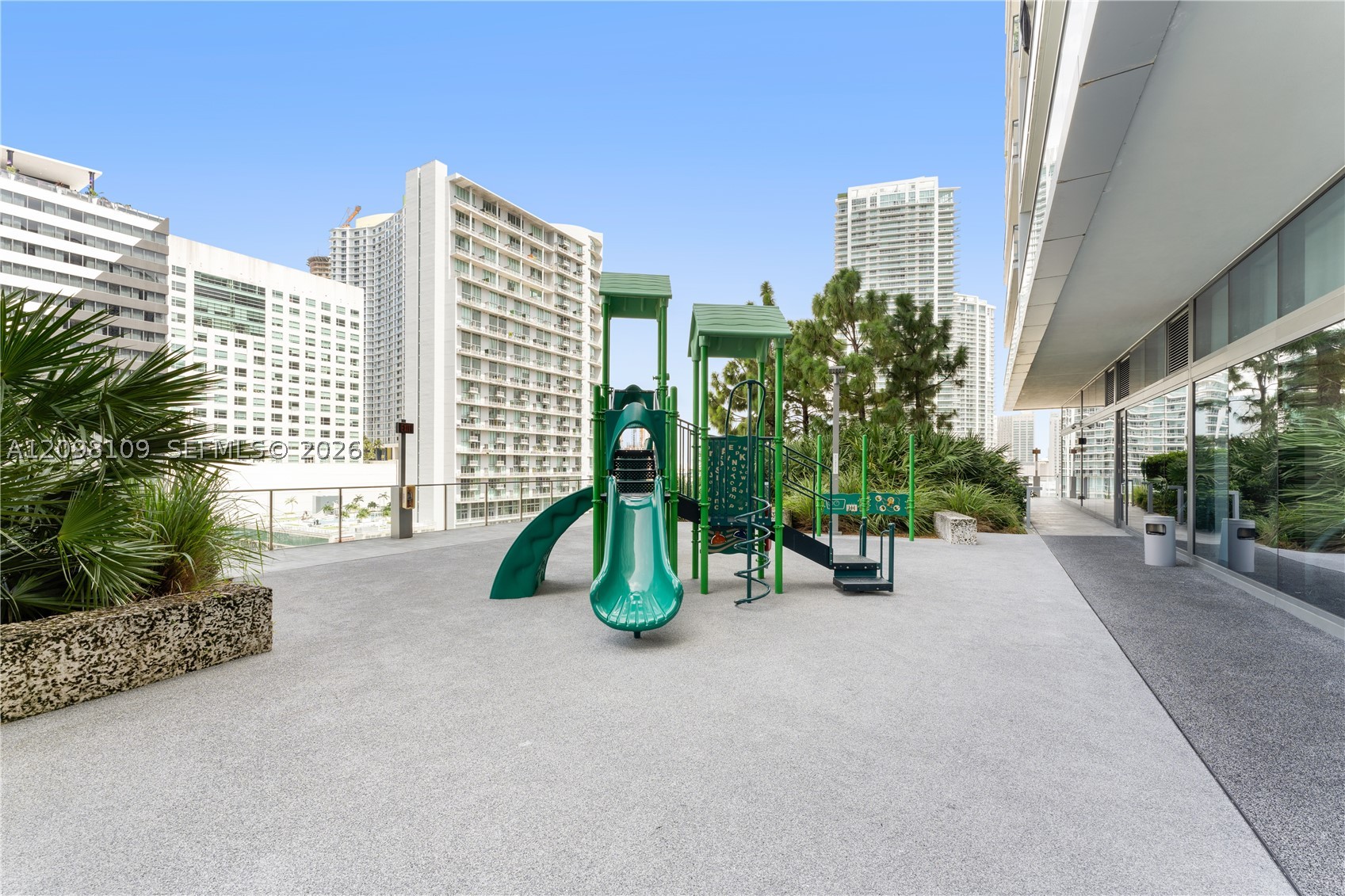 88 SW 7th St #2005, Miami FL 33130