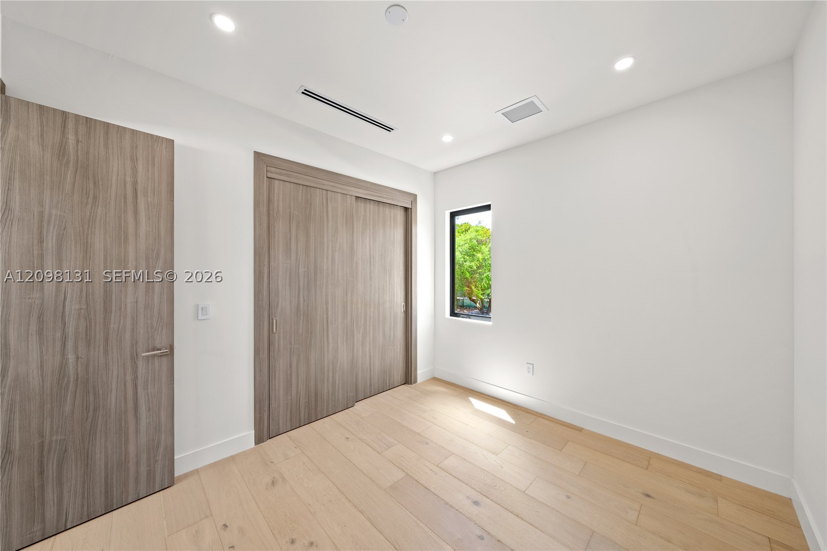 280 NW 47th St, Miami FL 33127