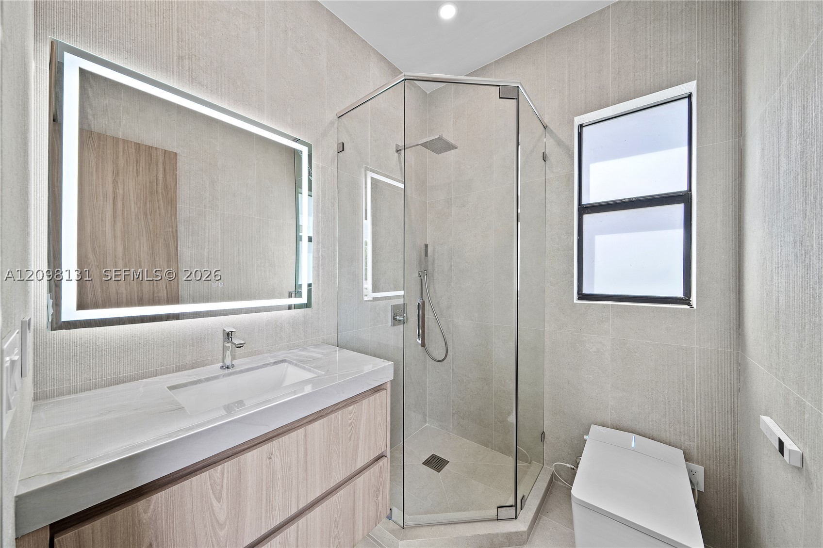 280 NW 47th St, Miami FL 33127