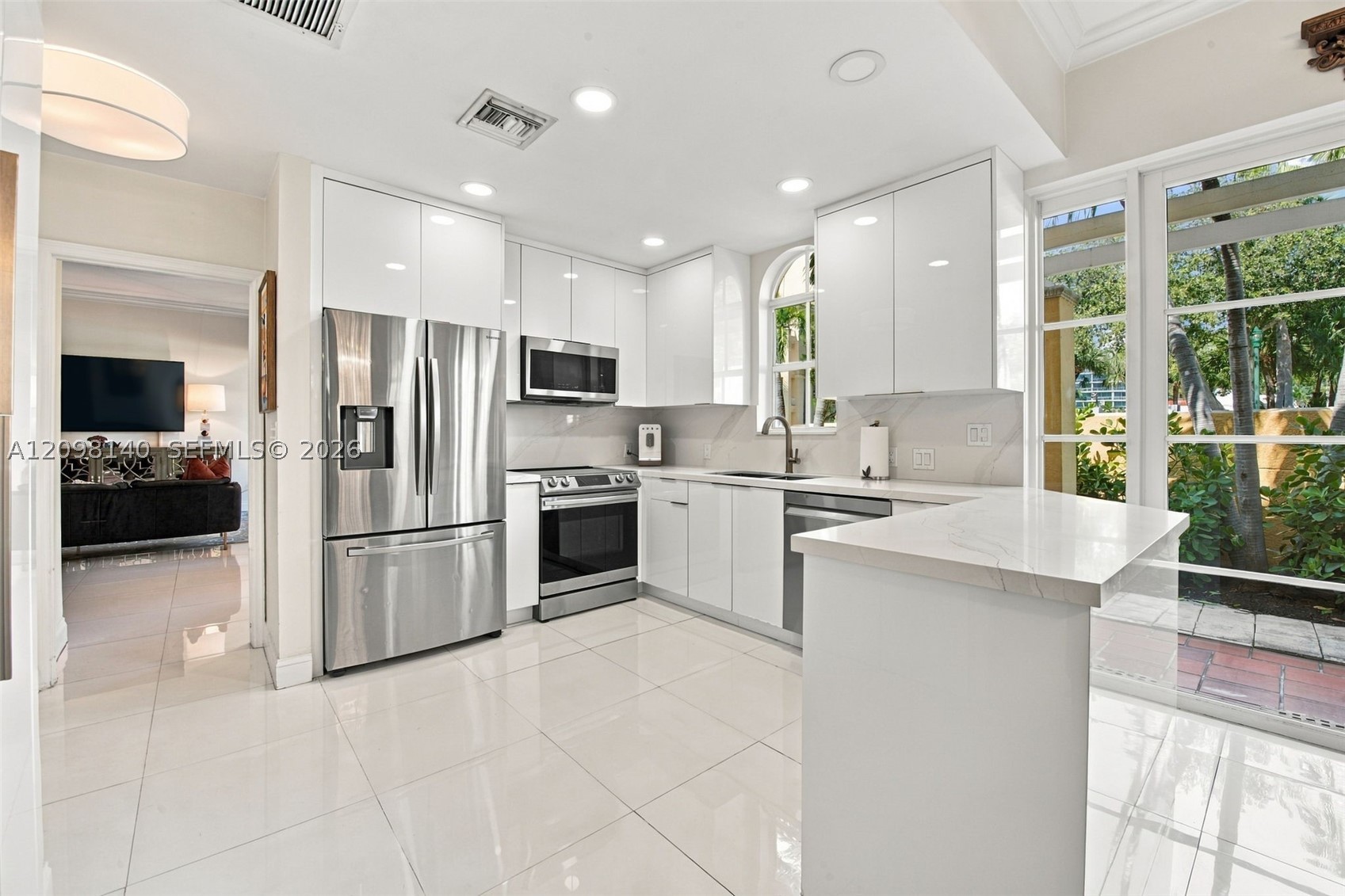 18475 NE 30th Pl, Aventura FL 33160