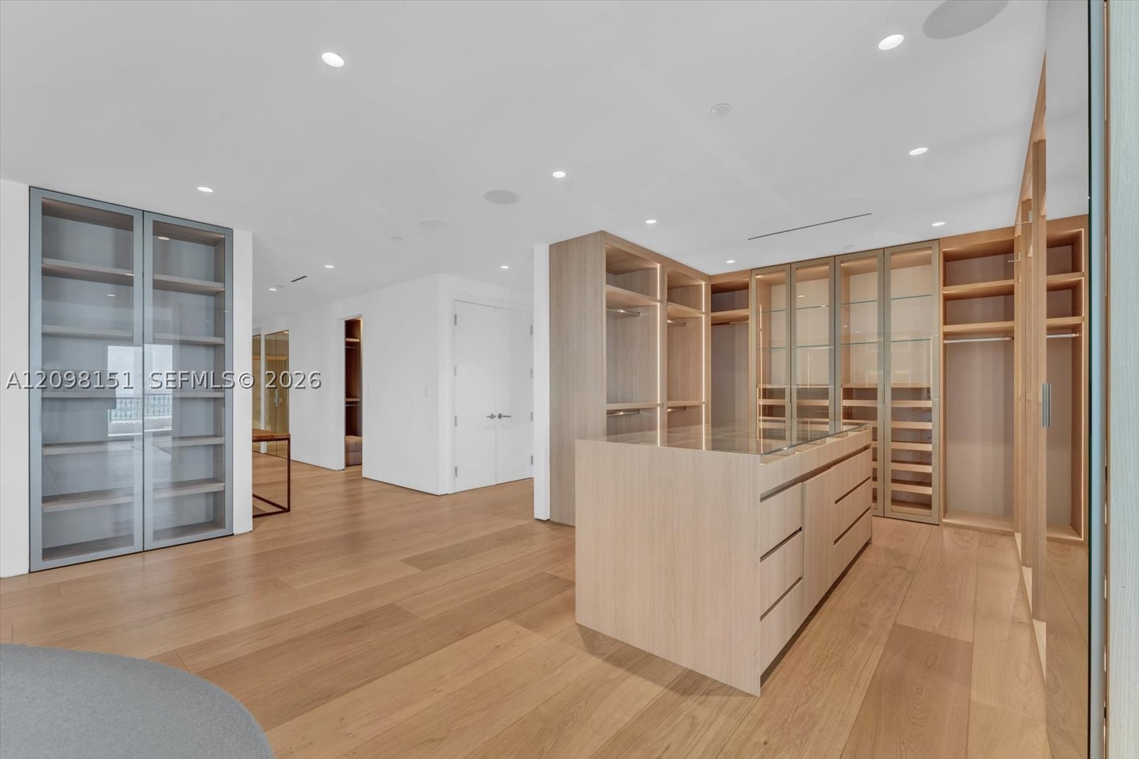 7724 Fisher Island Dr #7724, Miami Beach FL 33109