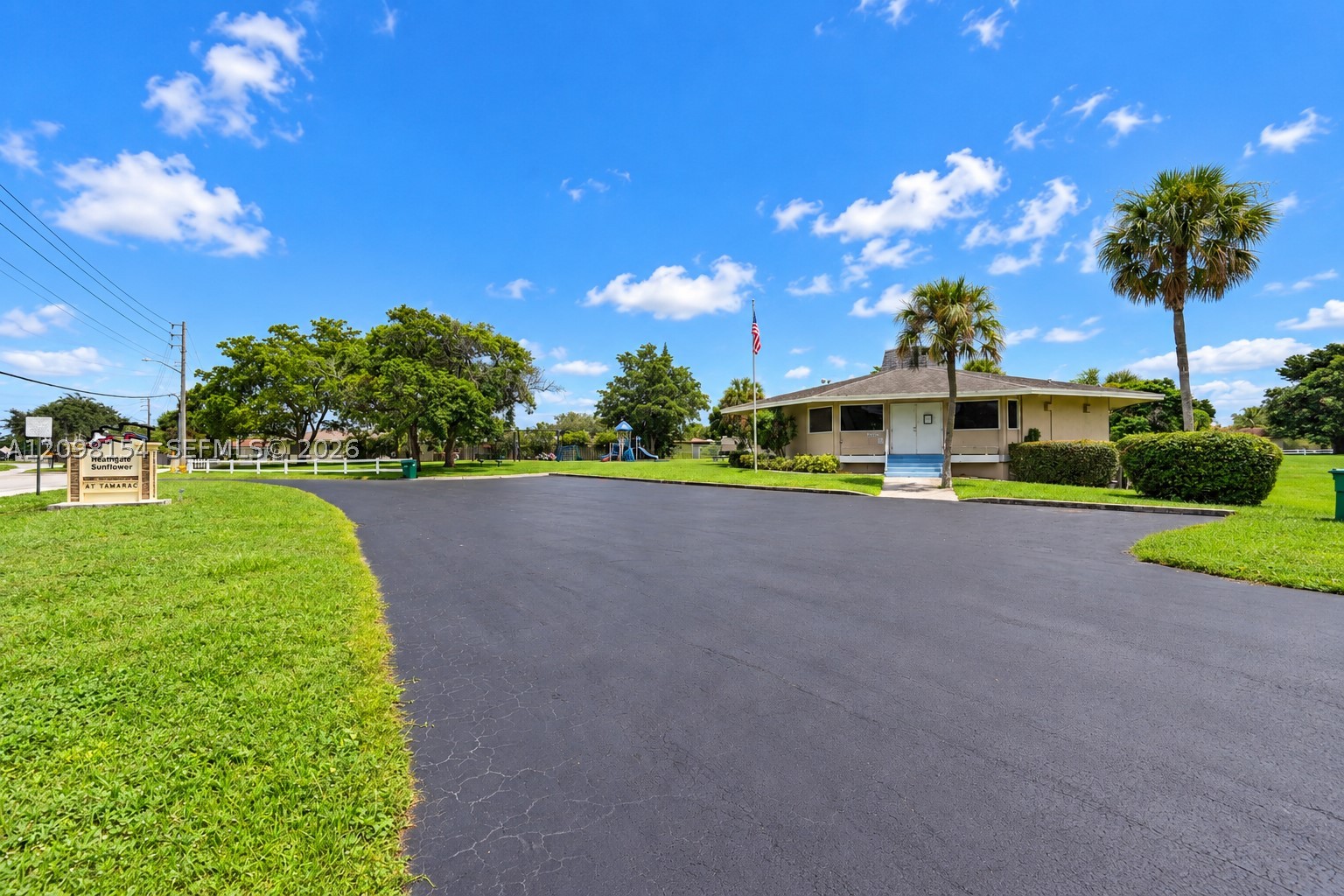 8131 NW 68th Ave, Tamarac FL 33321