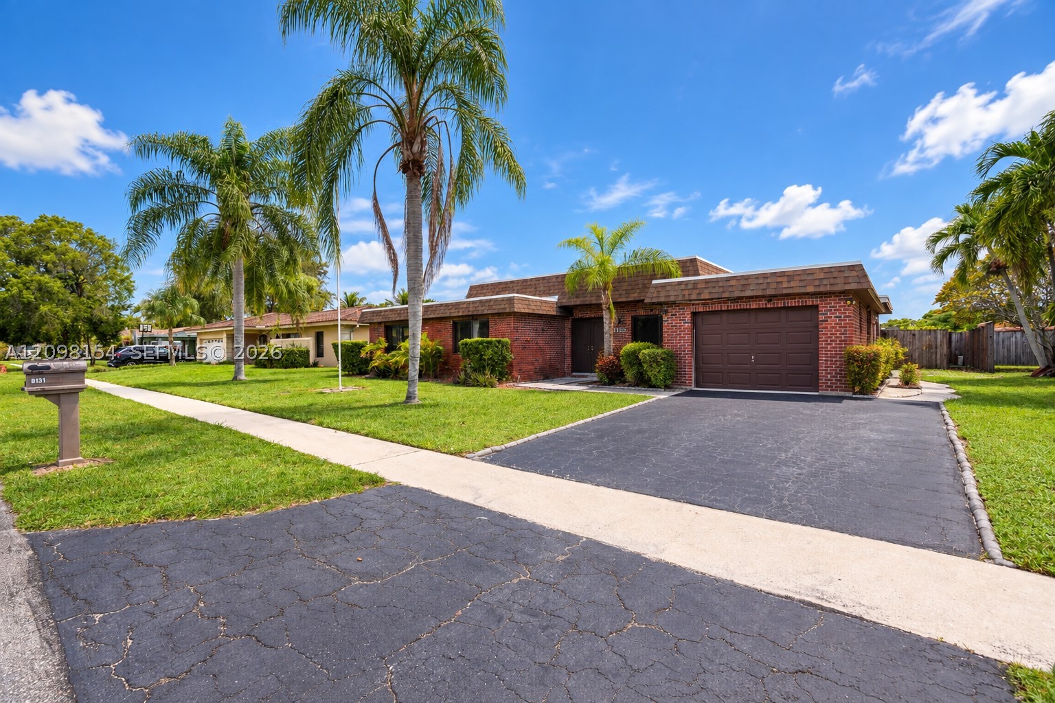 8131 NW 68th Ave, Tamarac FL 33321