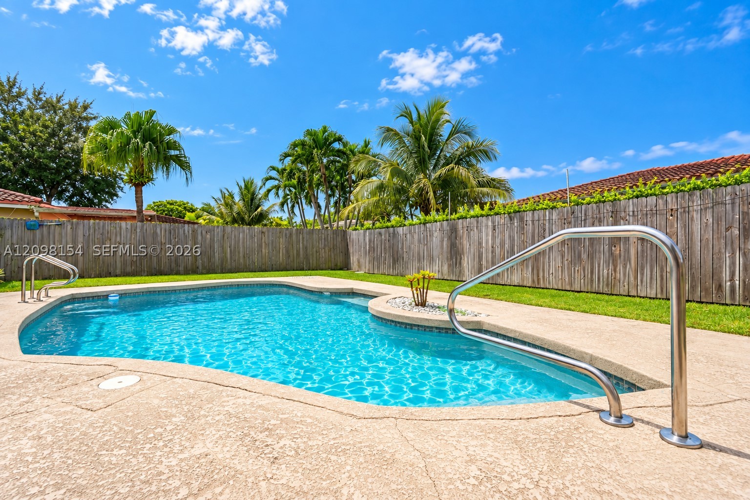 8131 NW 68th Ave, Tamarac FL 33321