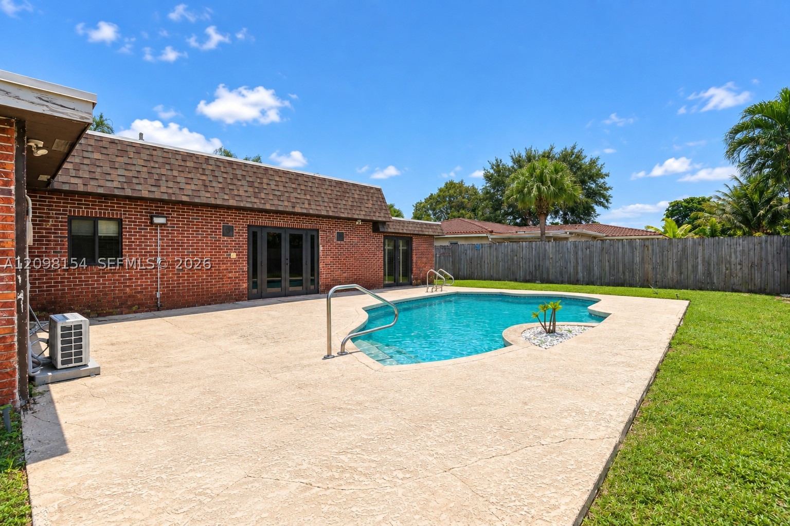 8131 NW 68th Ave, Tamarac FL 33321