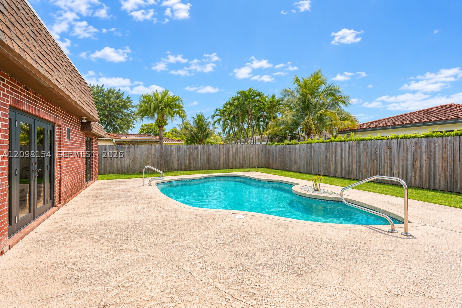 8131 NW 68th Ave, Tamarac FL 33321
