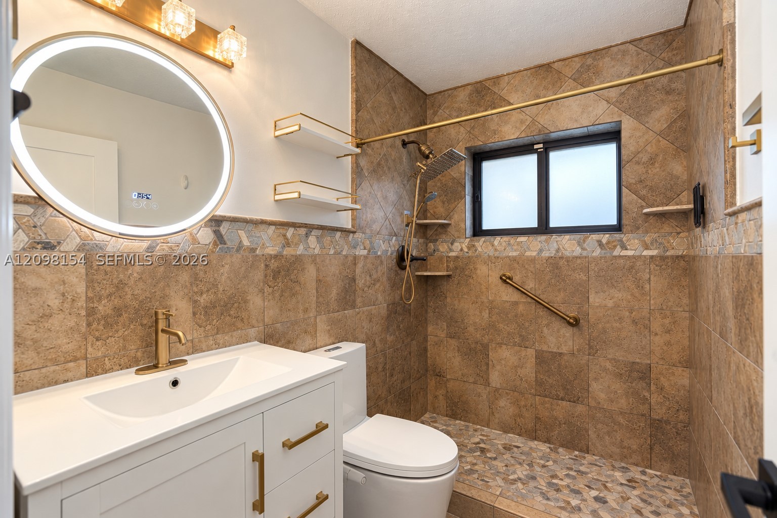 8131 NW 68th Ave, Tamarac FL 33321