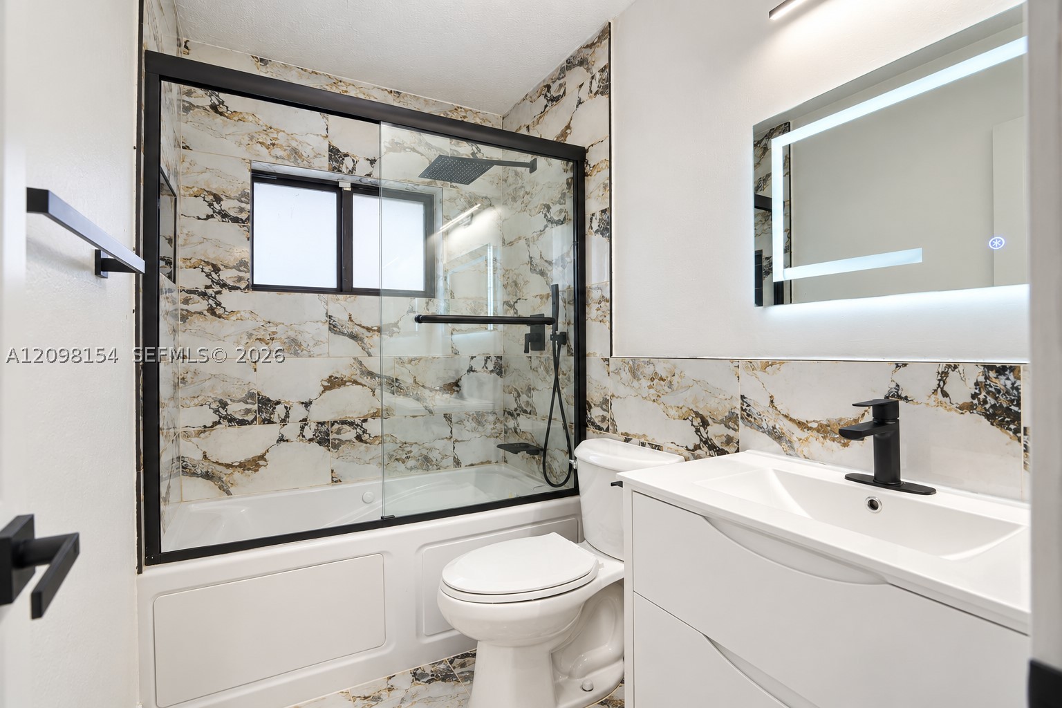 8131 NW 68th Ave, Tamarac FL 33321