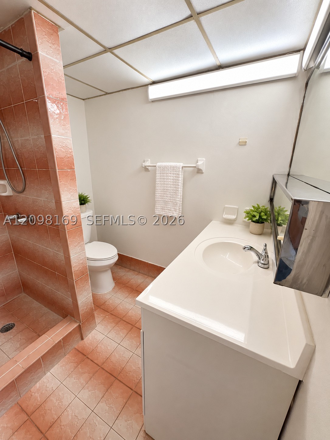 10000 NW 80th Ct #2350, Hialeah Gardens FL 33016