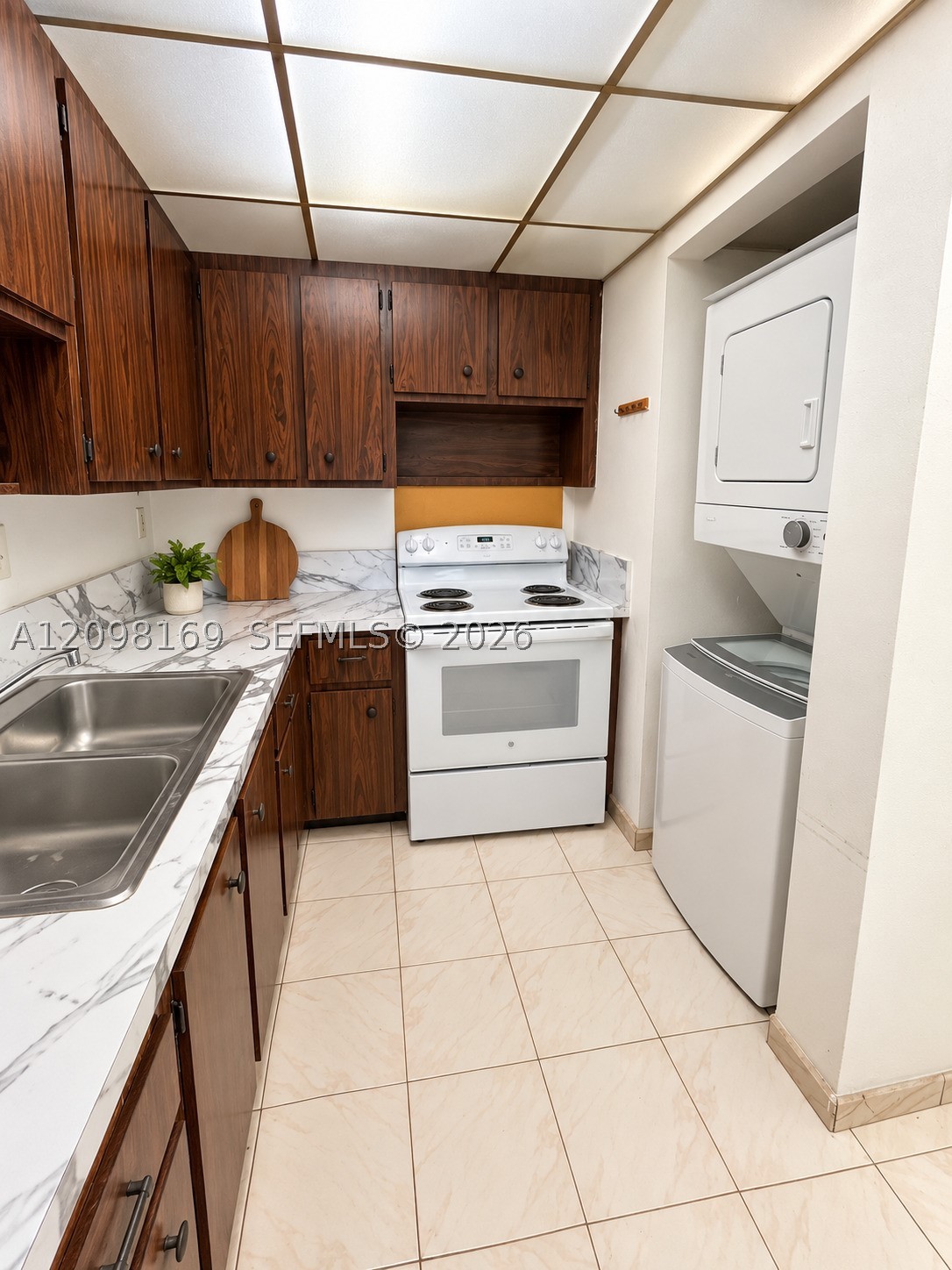 10000 NW 80th Ct #2350, Hialeah Gardens FL 33016